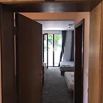 فندق Hotel Corona