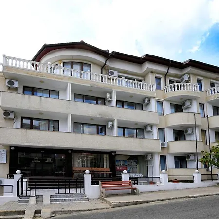 ホテル Hotel Corona 3*