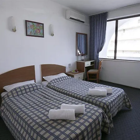 ホテル Hotel Corona 3*