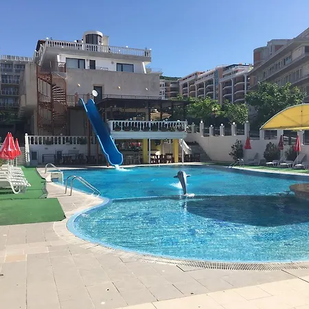 ホテル Hotel Corona