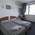Hotell Hotel Corona 3*