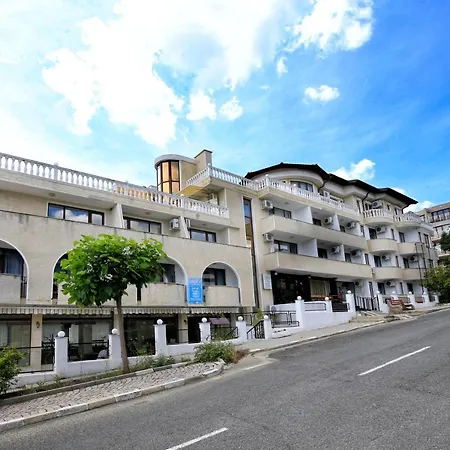 Szálloda Hotel Corona 3*
