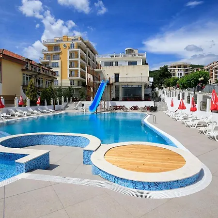 Hotel Corona فندق سفيتي فلاس