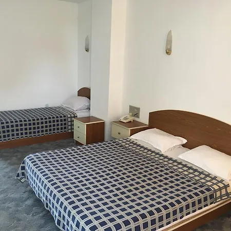 Hotel Corona 3*