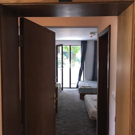 فندق Hotel Corona