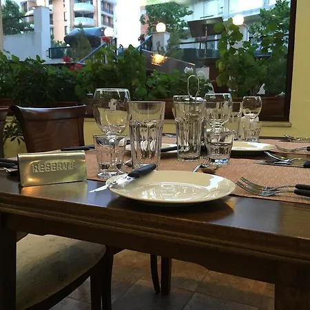 Hotel Corona 3*