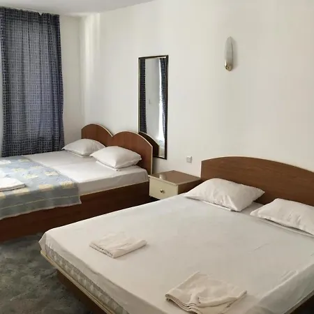 Hotel Corona