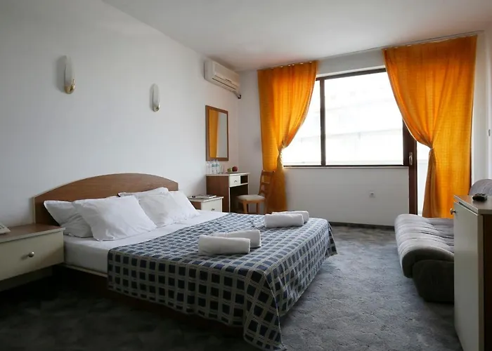 فندق Hotel Corona